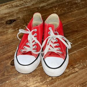 Converse red women’s 6.5